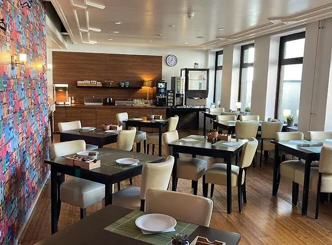 City Hotel Tilburg 3*